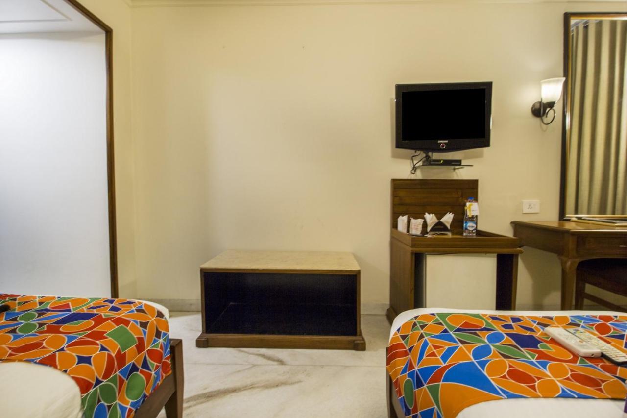 Fabhotel Sheronz Piccadily Chowk Chandīgarh Zewnętrze zdjęcie